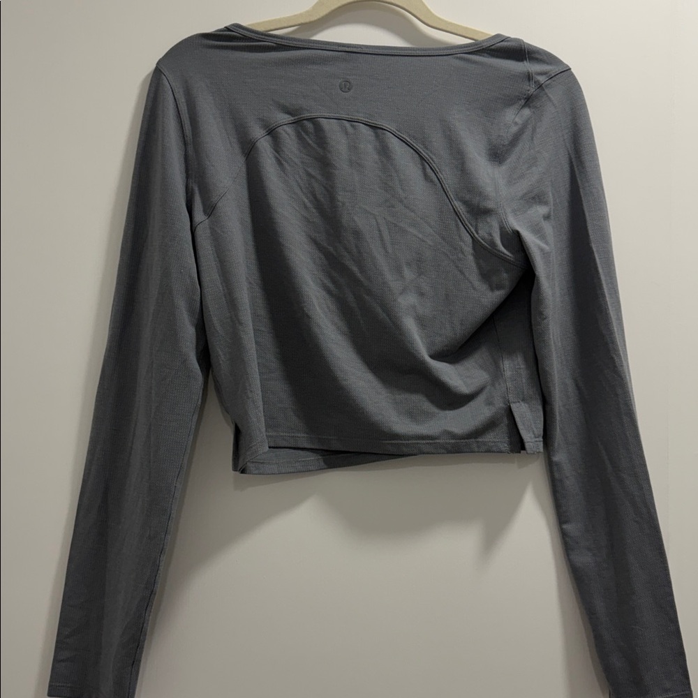 Lululemon Cropped Henley Long Sleeve Size 8 Heathered Asphalt Grey White - Picture 7 of 8
